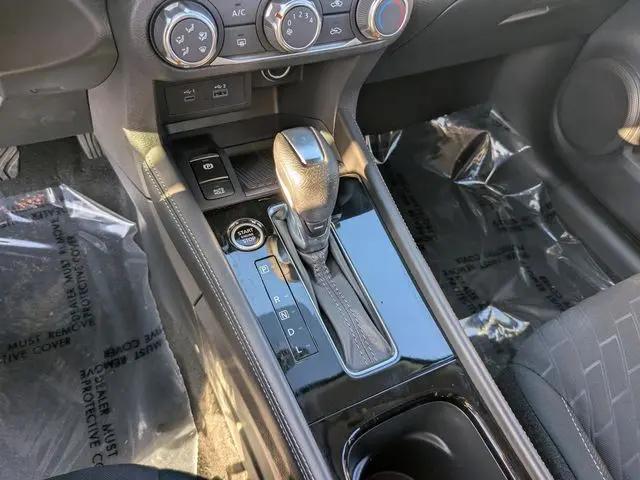 2024 Nissan Kicks SV Xtronic CVT