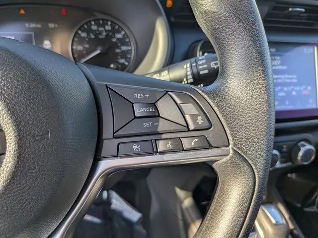 2024 Nissan Kicks SV Xtronic CVT