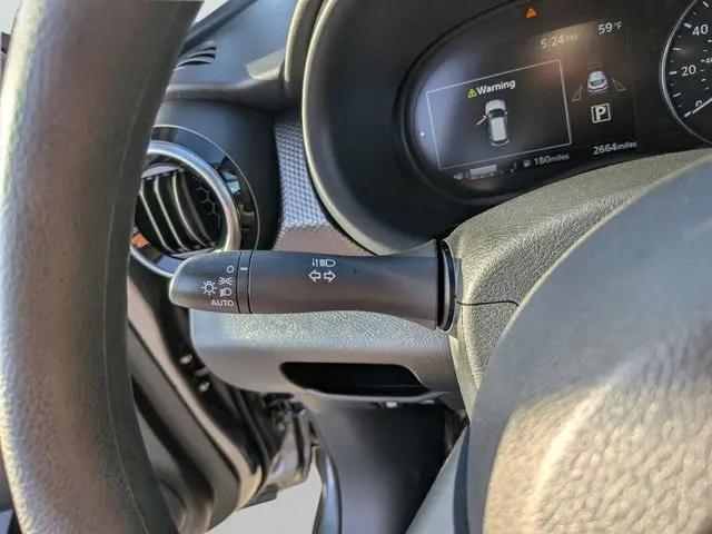 2024 Nissan Kicks SV Xtronic CVT