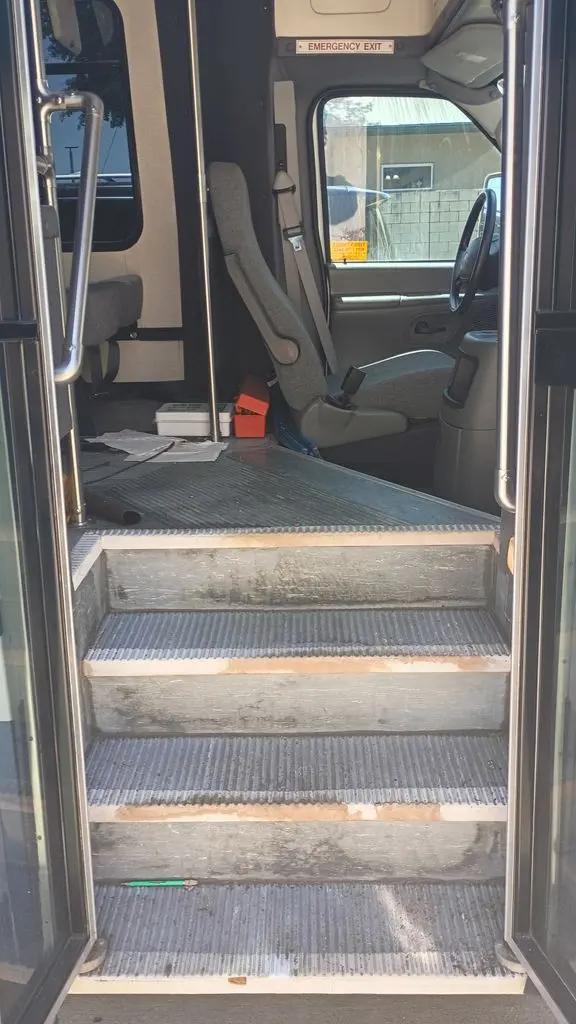 2003 Ford E-450 Cutaway E-450