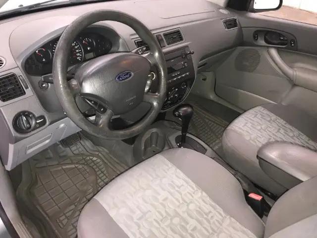 2005 Ford Focus ZX4