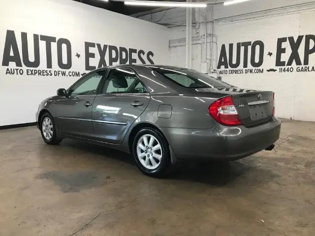 2004 Toyota Camry XLE