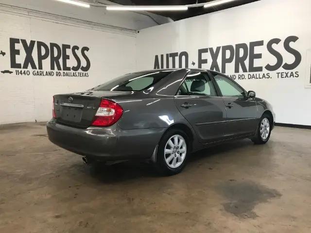 2004 Toyota Camry XLE