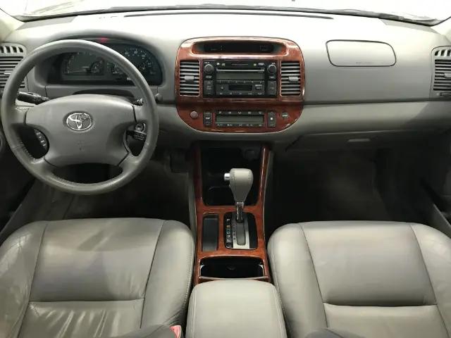 2004 Toyota Camry XLE