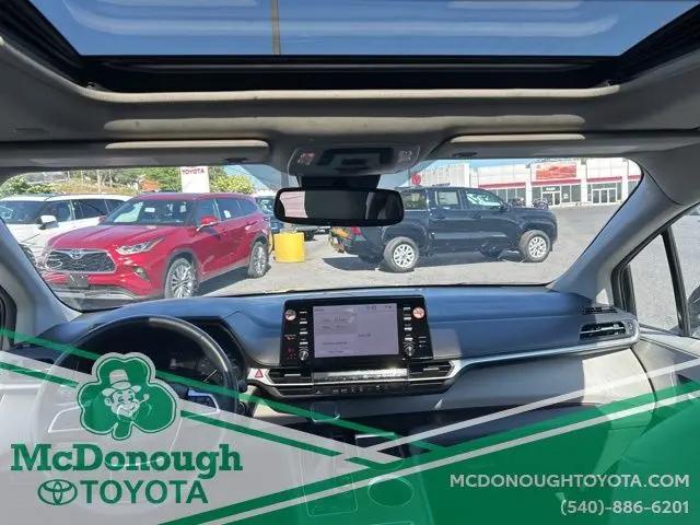 2024 Toyota Sienna XLE