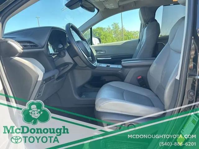 2024 Toyota Sienna XLE