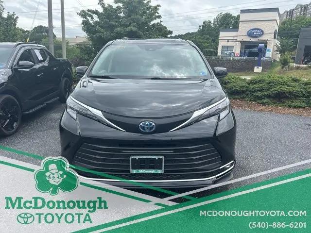 2024 Toyota Sienna XLE