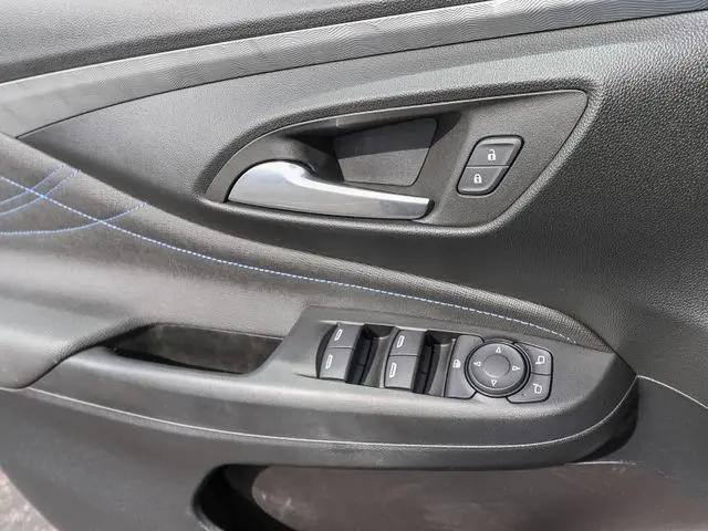2025 Buick NV Sport Touring FWD
