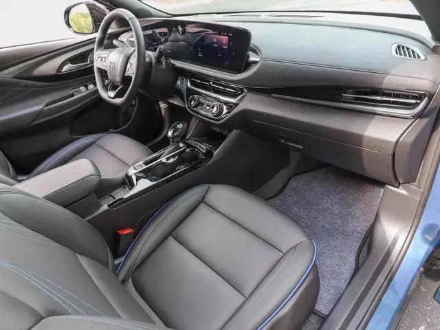 2025 Buick NV Sport Touring FWD