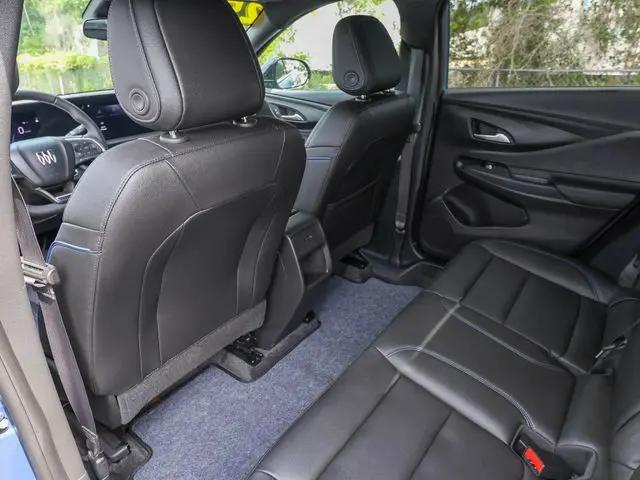 2025 Buick NV Sport Touring FWD