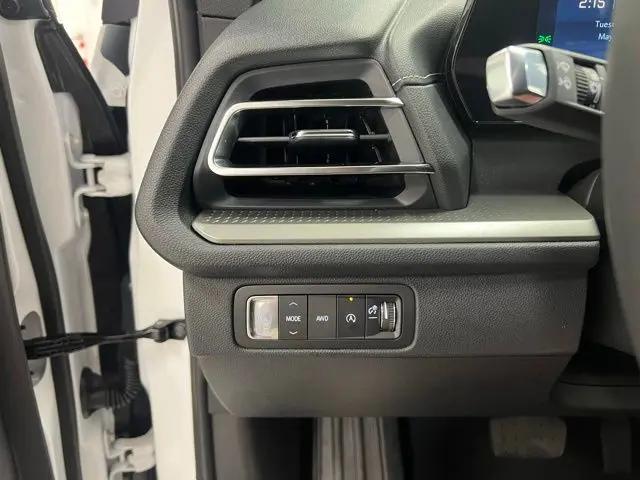 2026 Chevrolet Traverse AWD LT