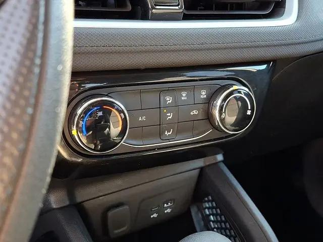 2024 Chevrolet TrailBlazer AWD LT