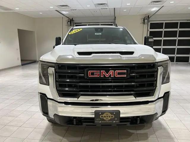 2026 GMC Sierra 3500HD Crew Cab, Long Bed, Pro Dual Rear Wheel, 4WD
