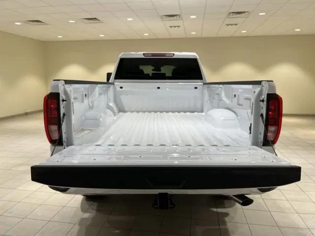 2026 GMC Sierra 3500HD Crew Cab, Long Bed, Pro Dual Rear Wheel, 4WD