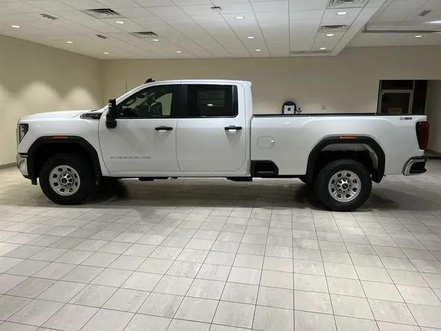 2026 GMC Sierra 3500HD Crew Cab, Long Bed, Pro Dual Rear Wheel, 4WD