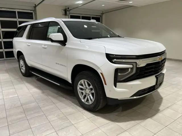 2025 Chevrolet Suburban 2WD LS