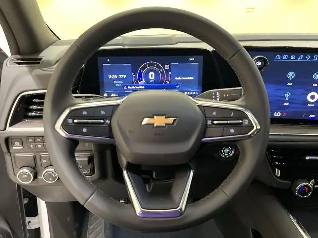 2025 Chevrolet Suburban 2WD LS
