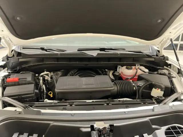 2025 Chevrolet Suburban 2WD LS