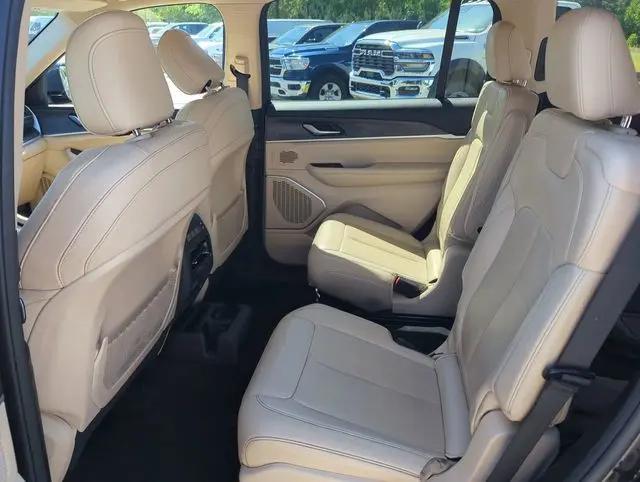 2022 Jeep Grand Cherokee L Limited 4x4