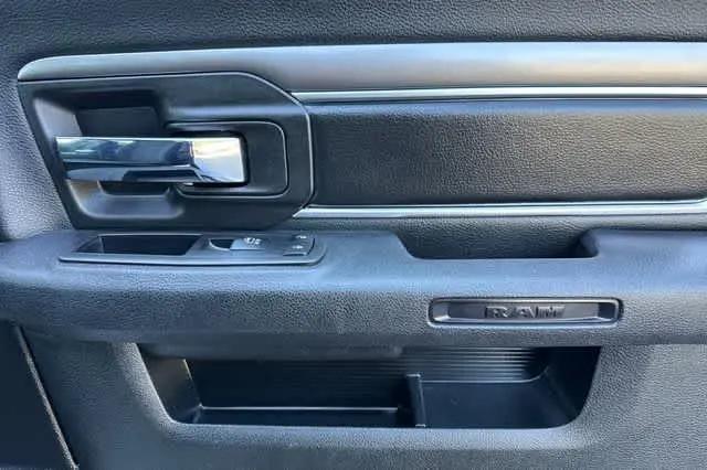 2024 Ram 1500 Classic Warlock Crew Cab 4x4 5'7" Box