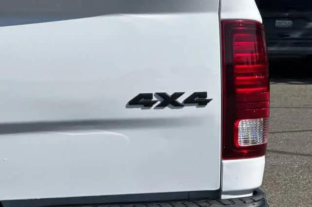 2024 Ram 1500 Classic Warlock Crew Cab 4x4 5'7" Box