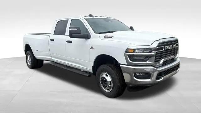 2026 Ram 3500 Tradesman Crew Cab 4x4 8 Box