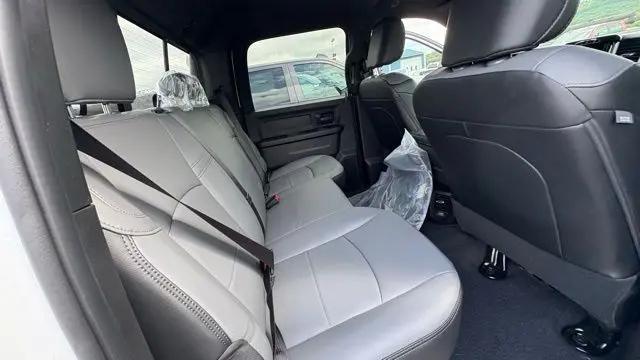 2026 Ram 3500 Tradesman Crew Cab 4x4 8 Box