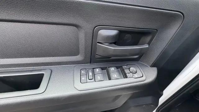 2026 Ram 3500 Tradesman Crew Cab 4x4 8 Box