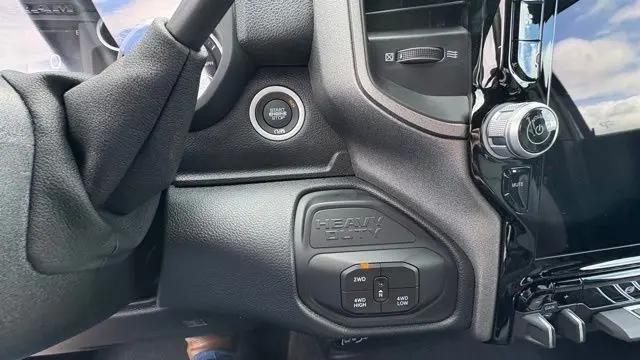 2026 Ram 3500 Tradesman Crew Cab 4x4 8 Box