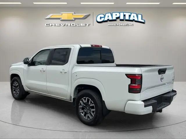 2024 Nissan Frontier Crew Cab SL 4x2