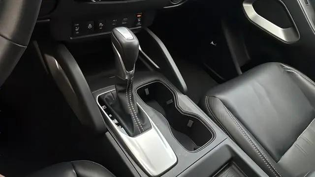 2024 Nissan Frontier Crew Cab SL 4x2