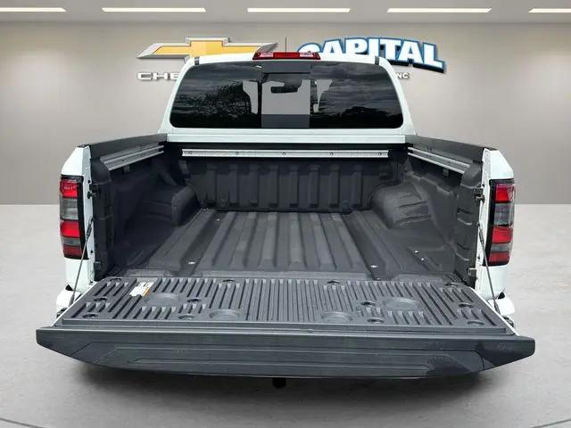 2024 Nissan Frontier Crew Cab SL 4x2