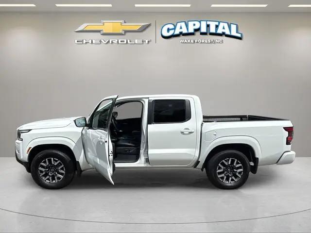 2024 Nissan Frontier Crew Cab SL 4x2