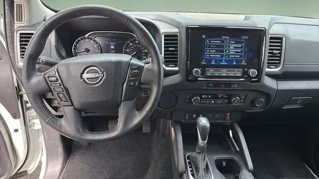 2024 Nissan Frontier Crew Cab SL 4x2