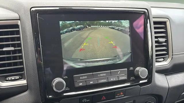 2024 Nissan Frontier Crew Cab SL 4x2