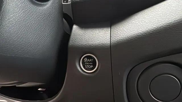 2024 Nissan Frontier Crew Cab SL 4x2