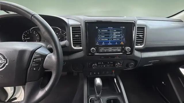 2024 Nissan Frontier Crew Cab SL 4x2