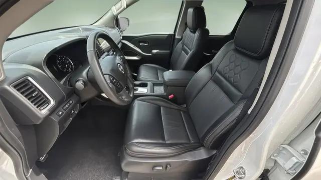 2024 Nissan Frontier Crew Cab SL 4x2