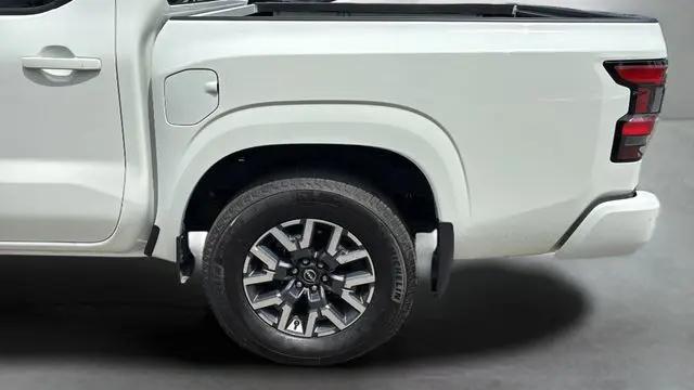 2024 Nissan Frontier Crew Cab SL 4x2