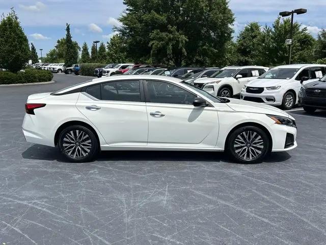 2025 Nissan Altima SV FWD