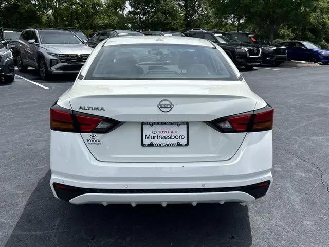 2025 Nissan Altima SV FWD
