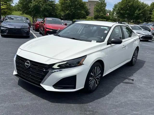 2025 Nissan Altima SV FWD
