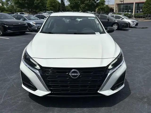 2025 Nissan Altima SV FWD