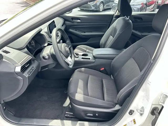 2025 Nissan Altima SV FWD