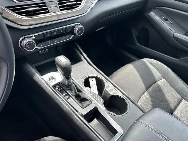 2025 Nissan Altima SV FWD