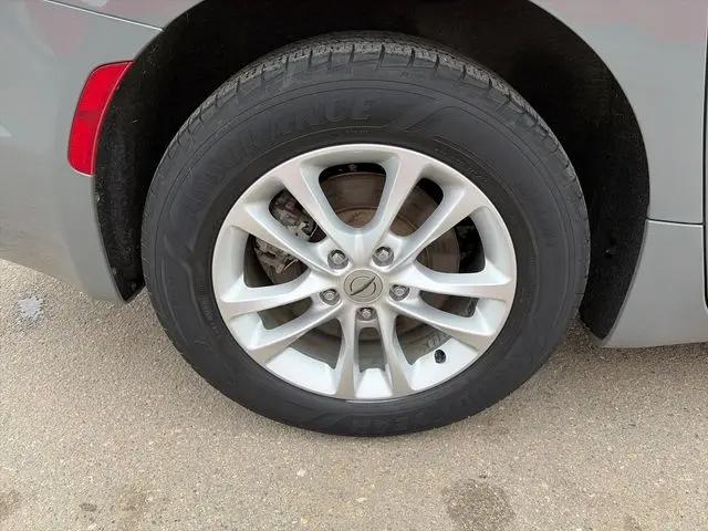 2022 Chrysler Pacifica Touring AWD
