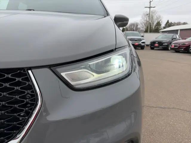2022 Chrysler Pacifica Touring AWD