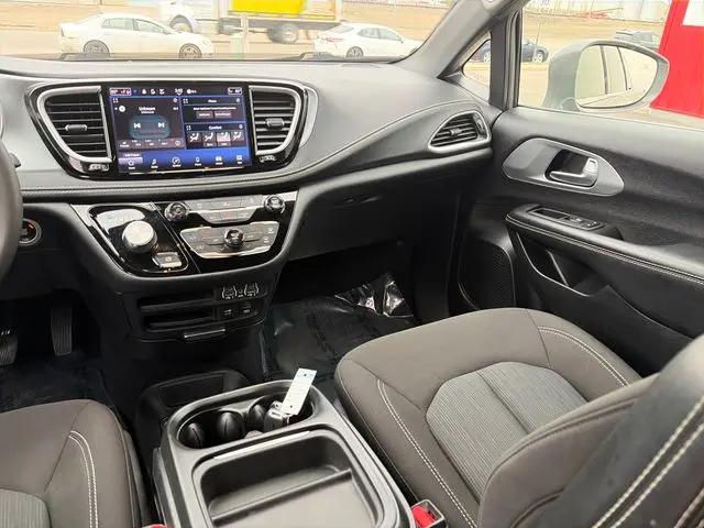 2022 Chrysler Pacifica Touring AWD