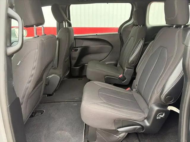 2022 Chrysler Pacifica Touring AWD