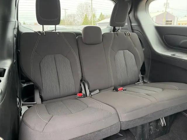 2022 Chrysler Pacifica Touring AWD